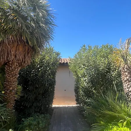 Cala Rossa 3 * Lecci